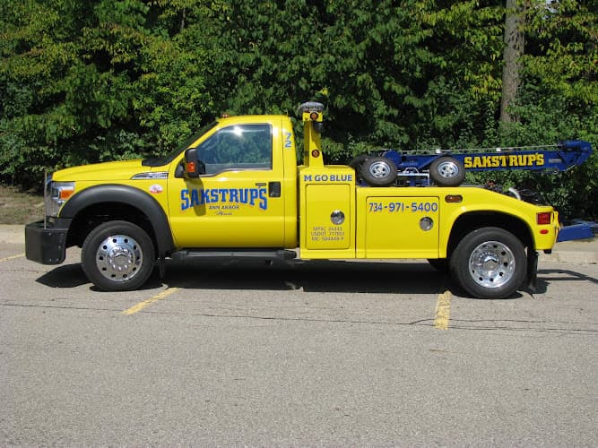 Sakstrup's Towing tow truck