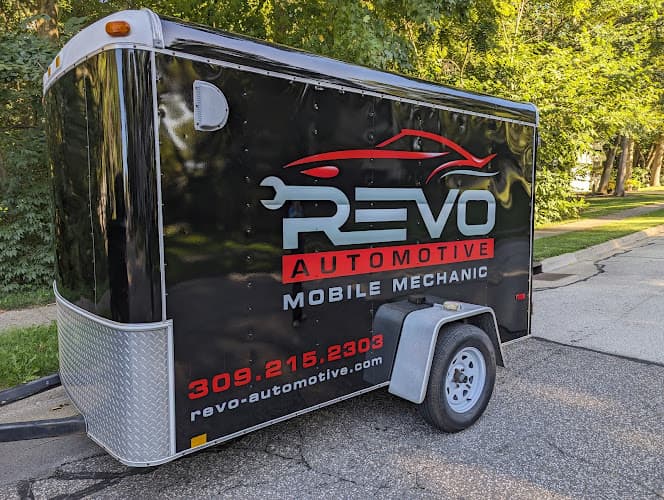 Revo Automotive tow truck