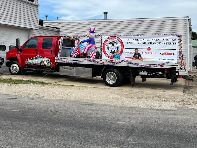 Metamora Motors tow truck