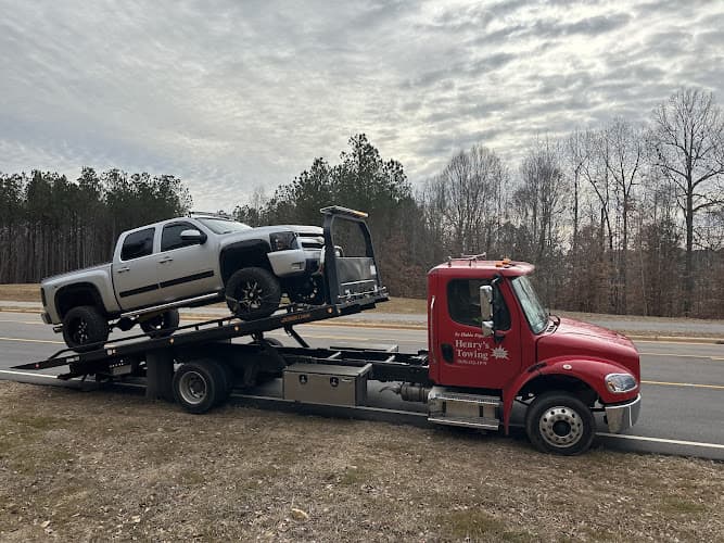Henry's towing tow truck