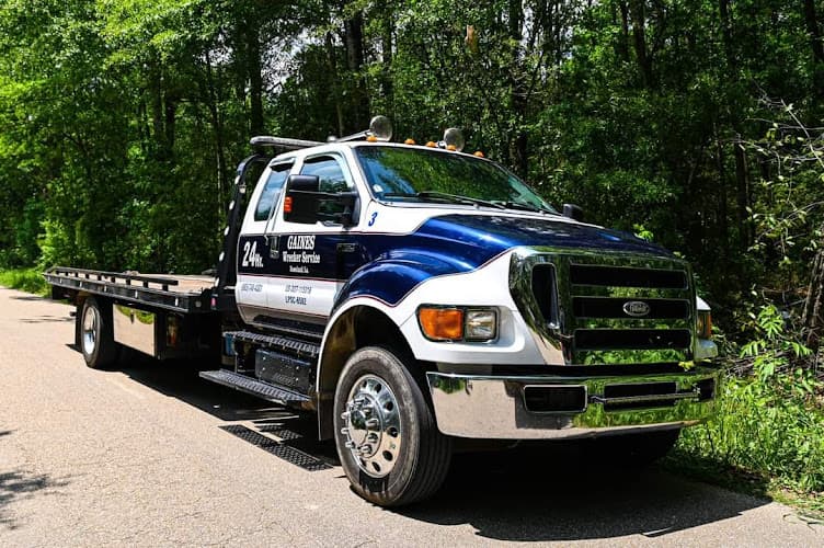 Gaines Wrecker Service tow truck