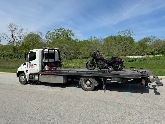 Gaeta Towing and Recovery tow truck