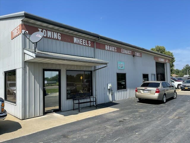 Extreme Ridez Towing tow truck