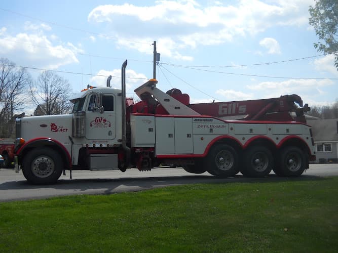 Gil's Towing, Inc tow truck