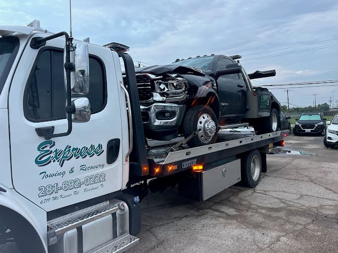Express Towing & Recovery tow truck