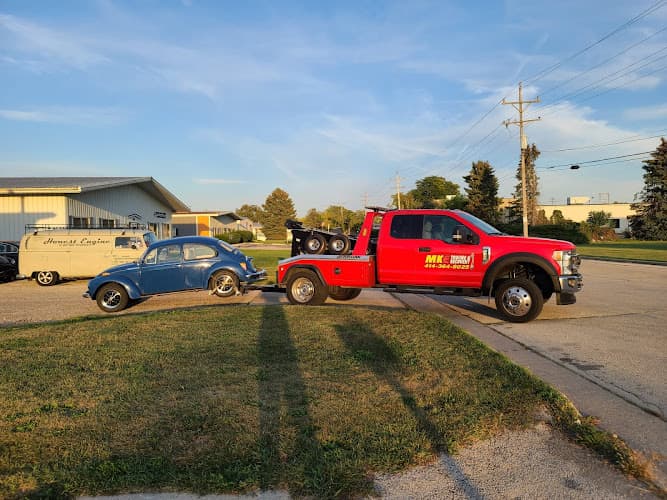 MKE TOWING & RECOVERY 24/7 tow truck