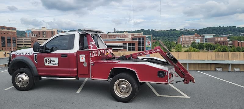 King Boyz Towing tow truck