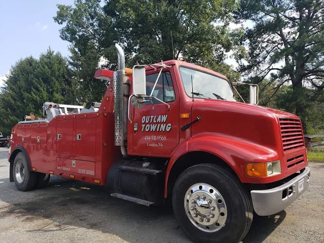Outlaw Motorsports Towing and Recovery tow truck