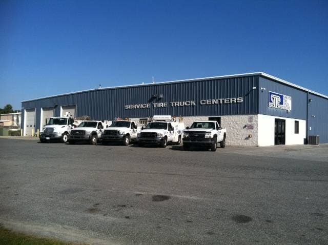 Service Tire Truck Center- Milford, DE tow truck