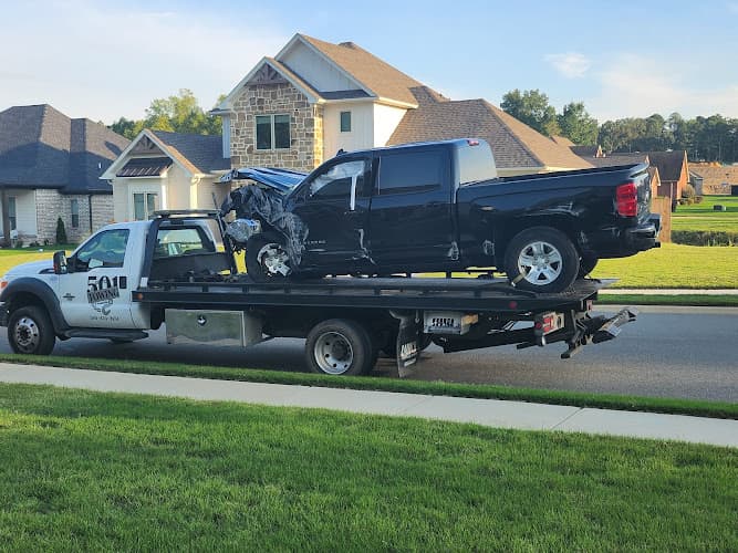 501 Towing & Roadside tow truck