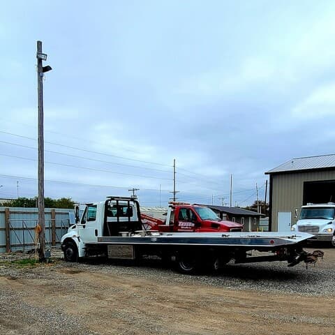 Taylor Brothers Towing tow truck