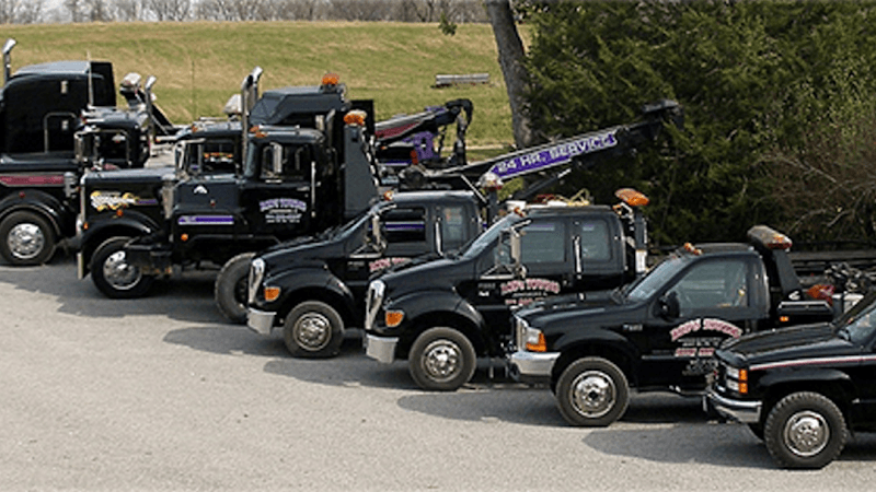 Rod’s Heavy Duty Towing/Wright Bros Auto tow truck