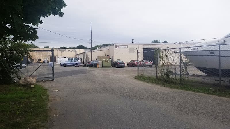 Pit Stop Auto Service Inc. tow truck