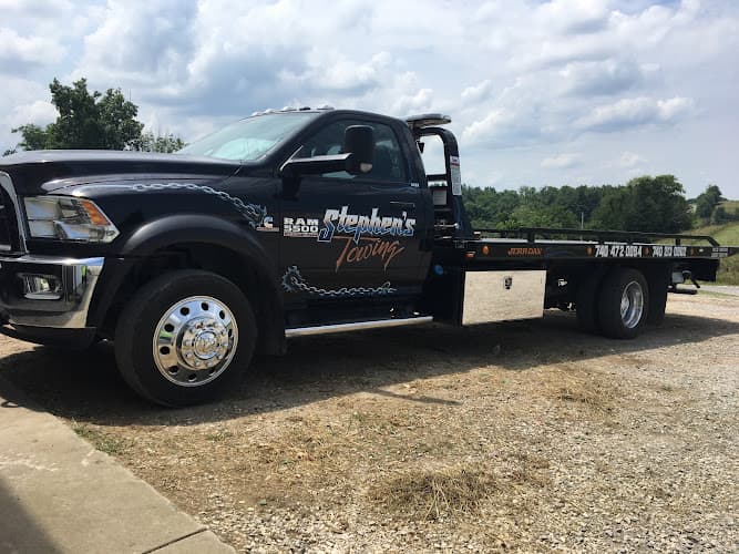 Stephen's Towing tow truck