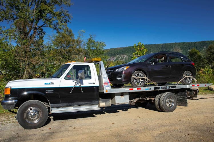 MotoFab Towing tow truck