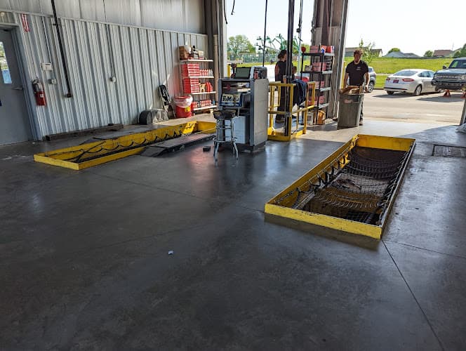 Gates Ford Service Center tow truck