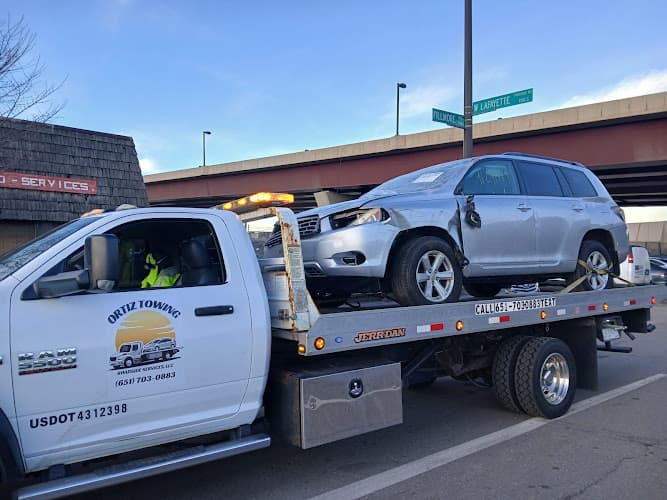 Ortiz Towing and Roadside Services LLC tow truck