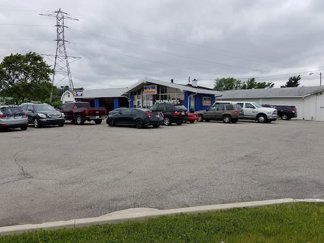 Mark's Service Center tow truck