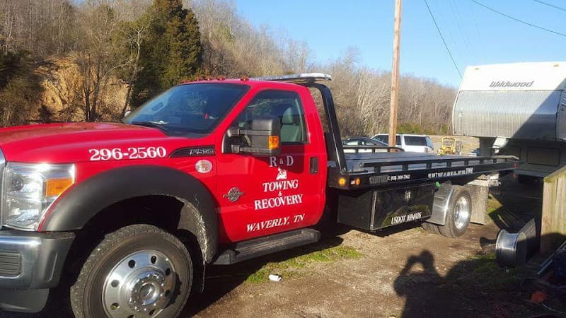 R & D Towing & Recovery tow truck