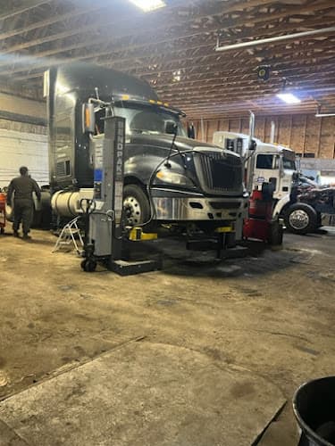 One Source Towing & Repair LLC tow truck