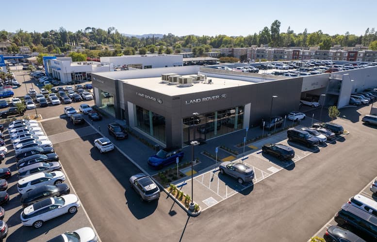 Land Rover Woodland Hills tow truck