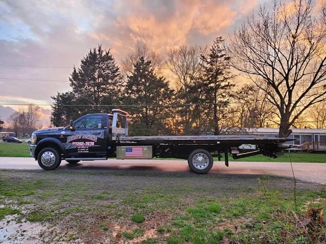 Keith's Towing and Automotive Services, LLC. tow truck