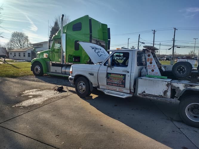 Brown's Towing and Roadside tow truck