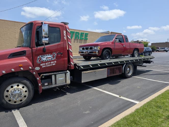 K&N Towing tow truck