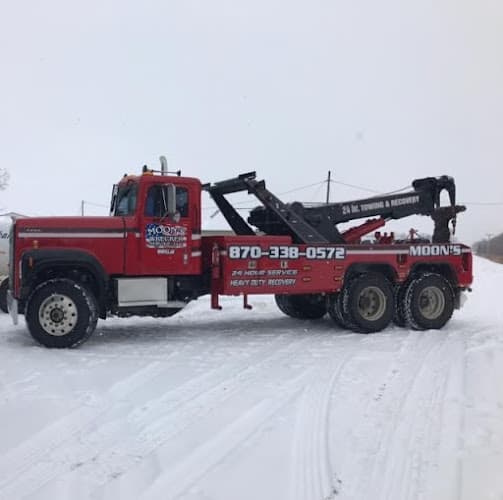 MOONS WRECKER SERVICE tow truck