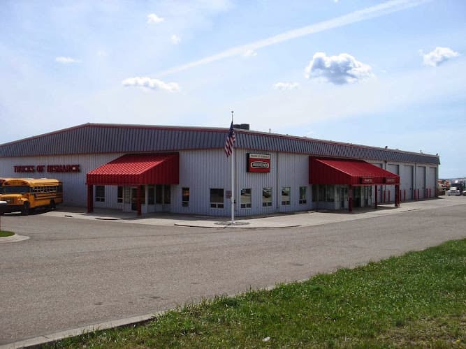 I-State Truck Centers tow truck