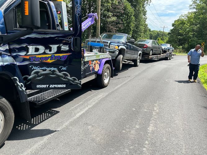 DJ's Towing Inc tow truck