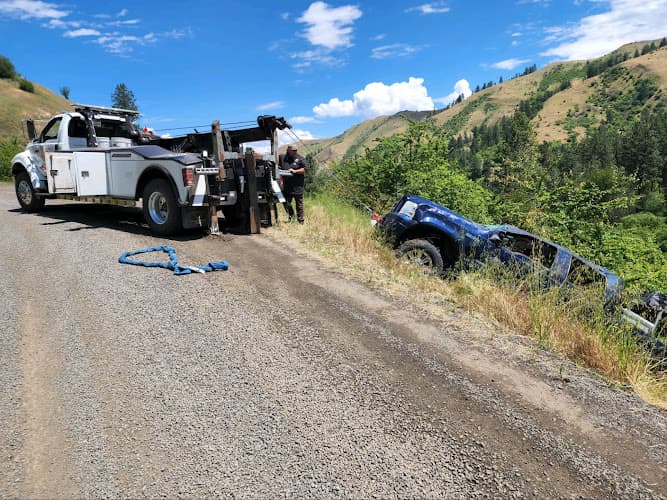 Gem County Auto & Truck tow truck