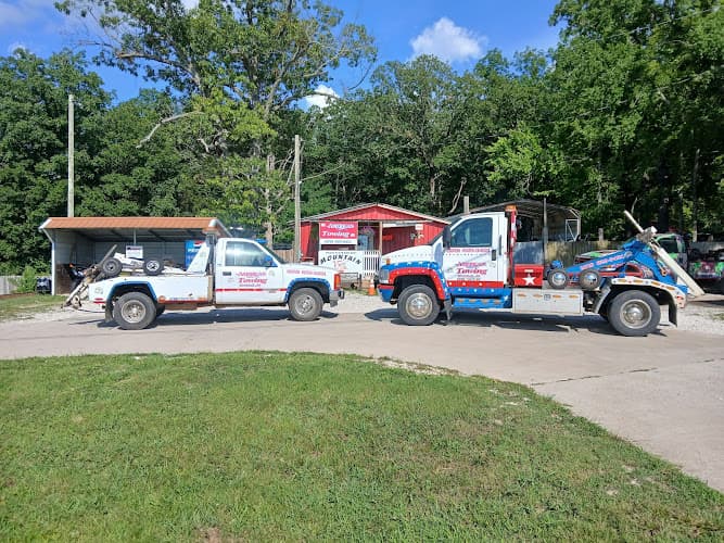 American Towing tow truck