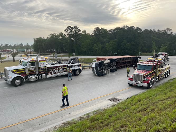 Sapp’s Wrecker Service tow truck