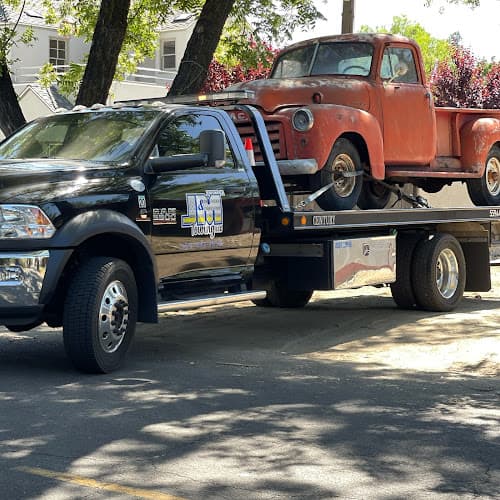 J&M Towing tow truck