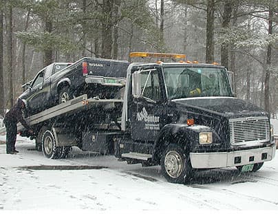 The 4x4 Center tow truck