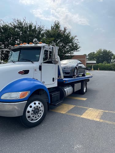 Kitts Wrecker Service LLC tow truck