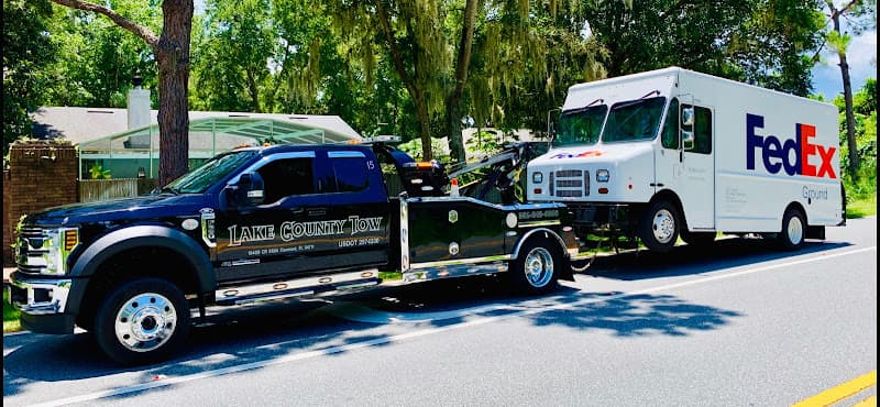Lake County Tow Northeast tow truck