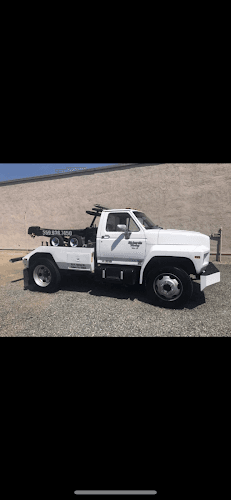 Richards Towing Tulare California tow truck