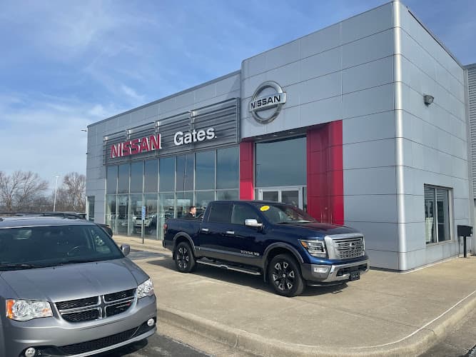 Gates Nissan Service tow truck