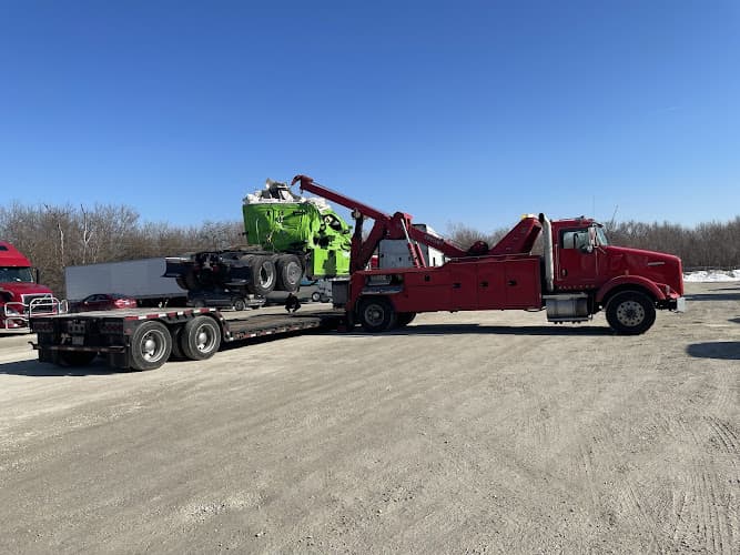 JB Heavy Duty Towing, LLC tow truck