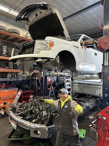 Ketchum Auto Inc tow truck