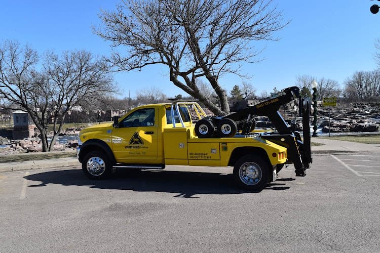 Lightning Towing tow truck
