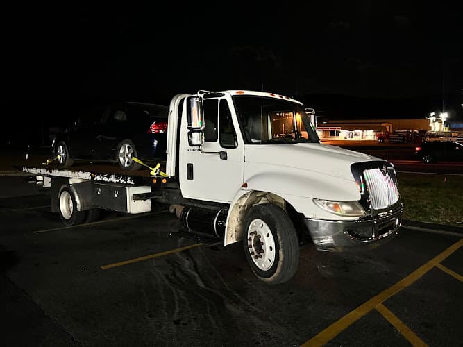 Lexington Towing & Recovery tow truck