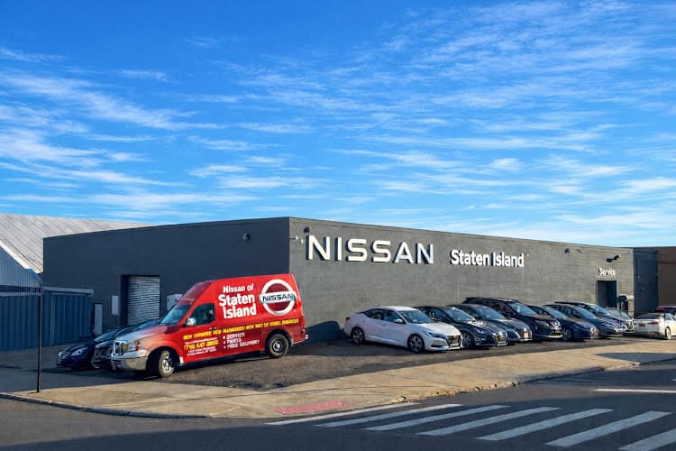 Nissan of Staten Island Service Department tow truck