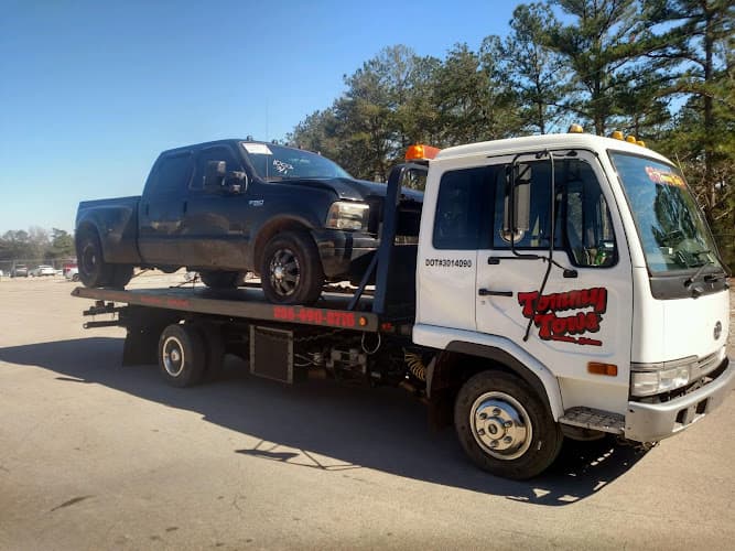 Tommy Tows Towing & Recovery tow truck