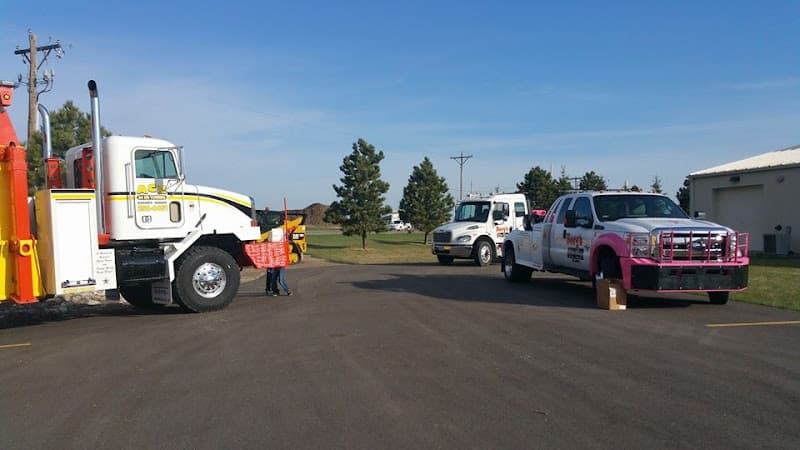 Berg's Towing & Crane tow truck