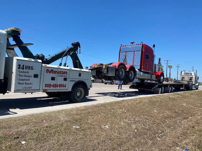Minor Roadside & Towing LLC tow truck