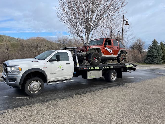 Longhorn Towing, LLC tow truck