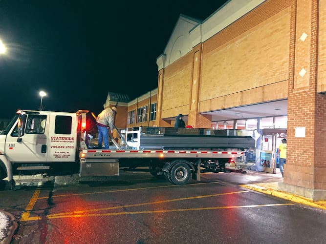 Statewide Towing And Recovery tow truck